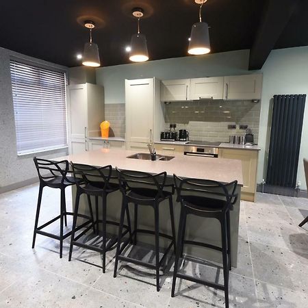 La Jungle Du Swan Apartment Манчестър Екстериор снимка
