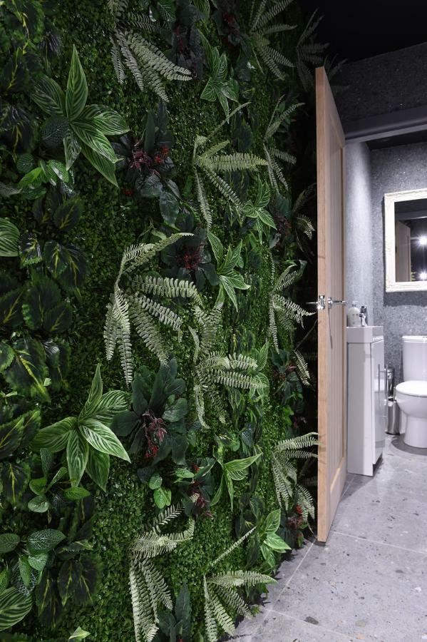 La Jungle Du Swan Apartment Манчестър Екстериор снимка