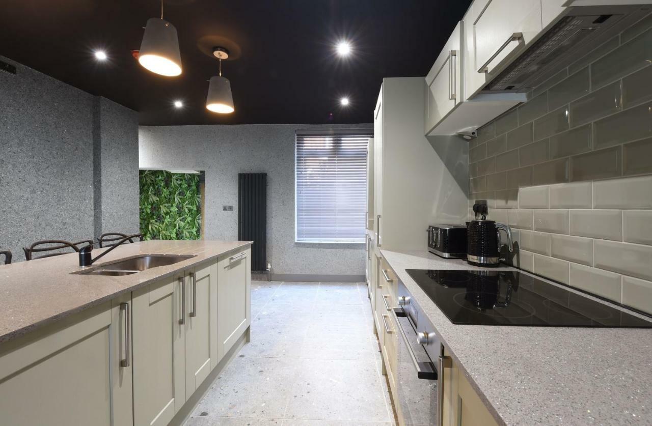 La Jungle Du Swan Apartment Манчестър Екстериор снимка