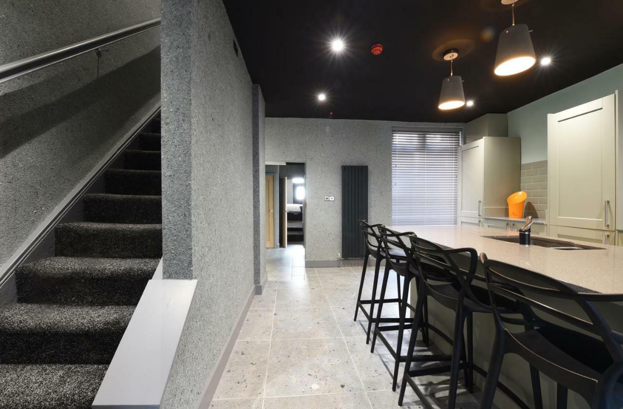 La Jungle Du Swan Apartment Манчестър Екстериор снимка